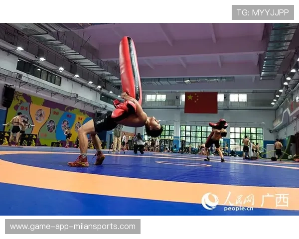 _运动员身边事：训练日常和趣味花絮_，运动员的训练生活