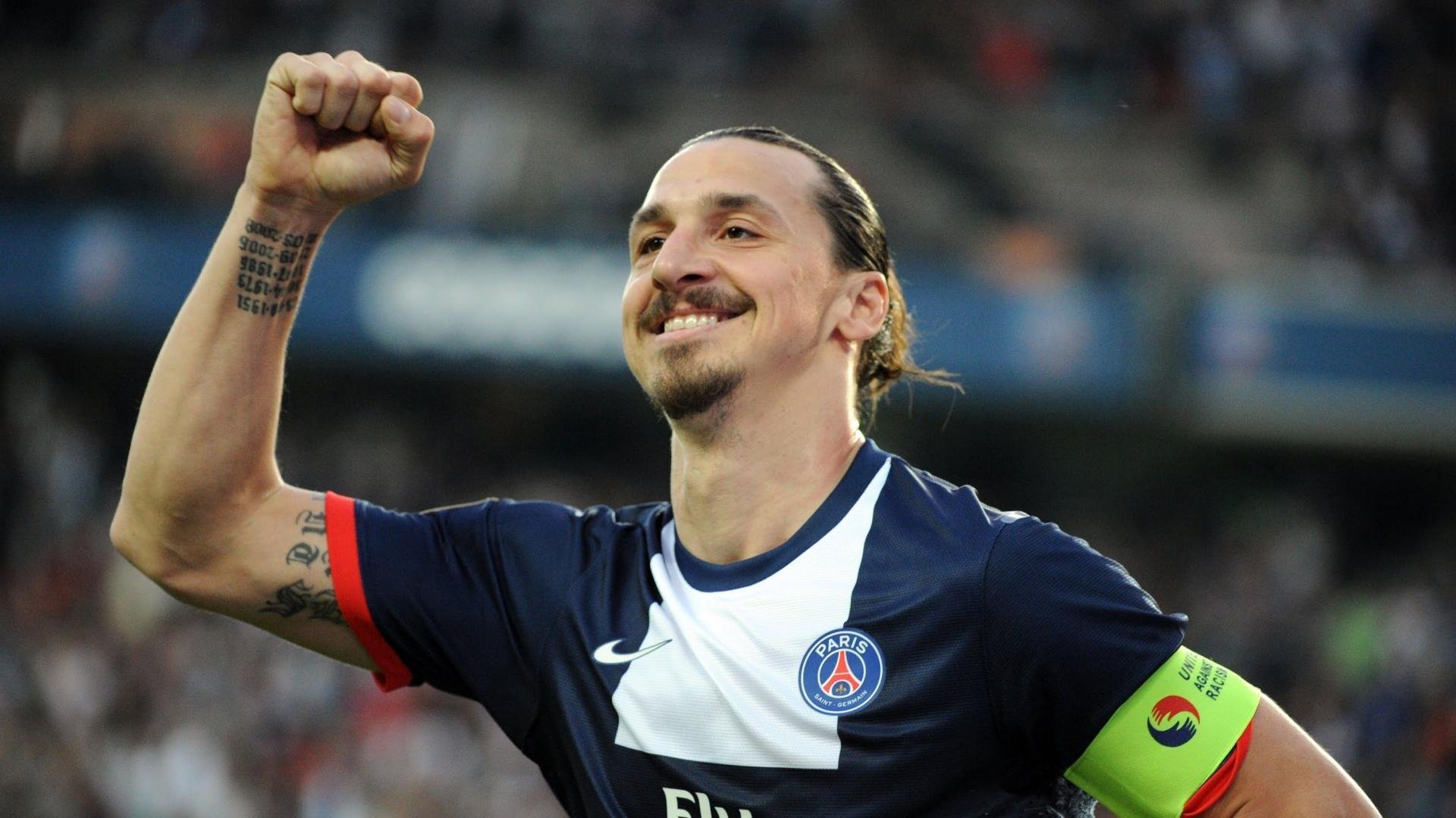 MILAN SPORTS中国站-冠军球队举办球员家庭日活动增强团队凝聚力，家庭足球队